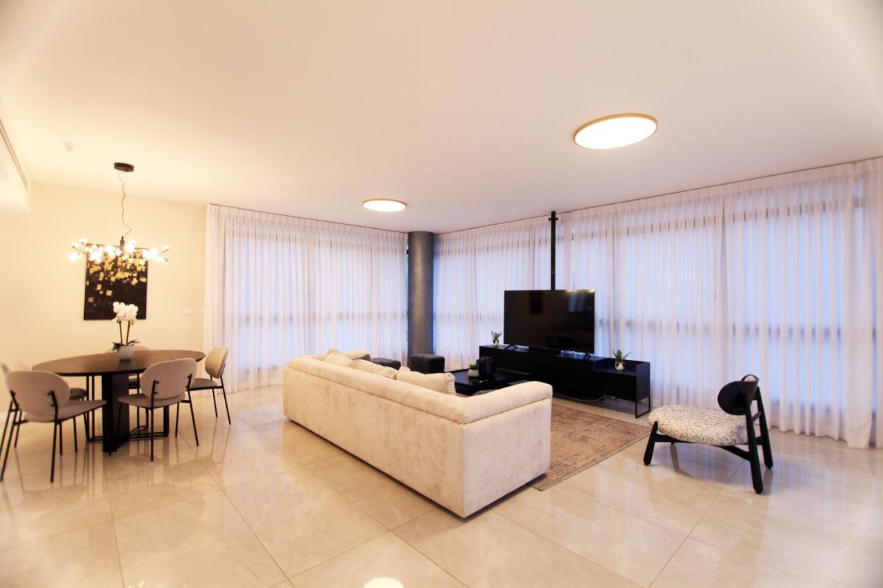 Mini Penthouse Near The Beach Netanya Exterior foto