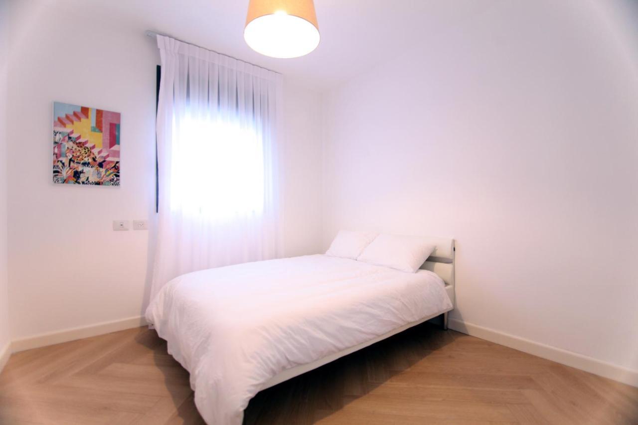 Mini Penthouse Near The Beach Netanya Exterior foto
